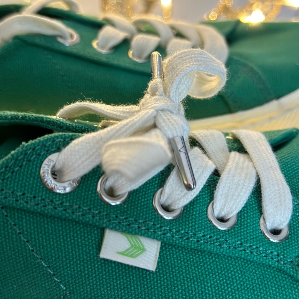 Cariuma Women's Green Canvas Sneakers - Picture 8 of 12